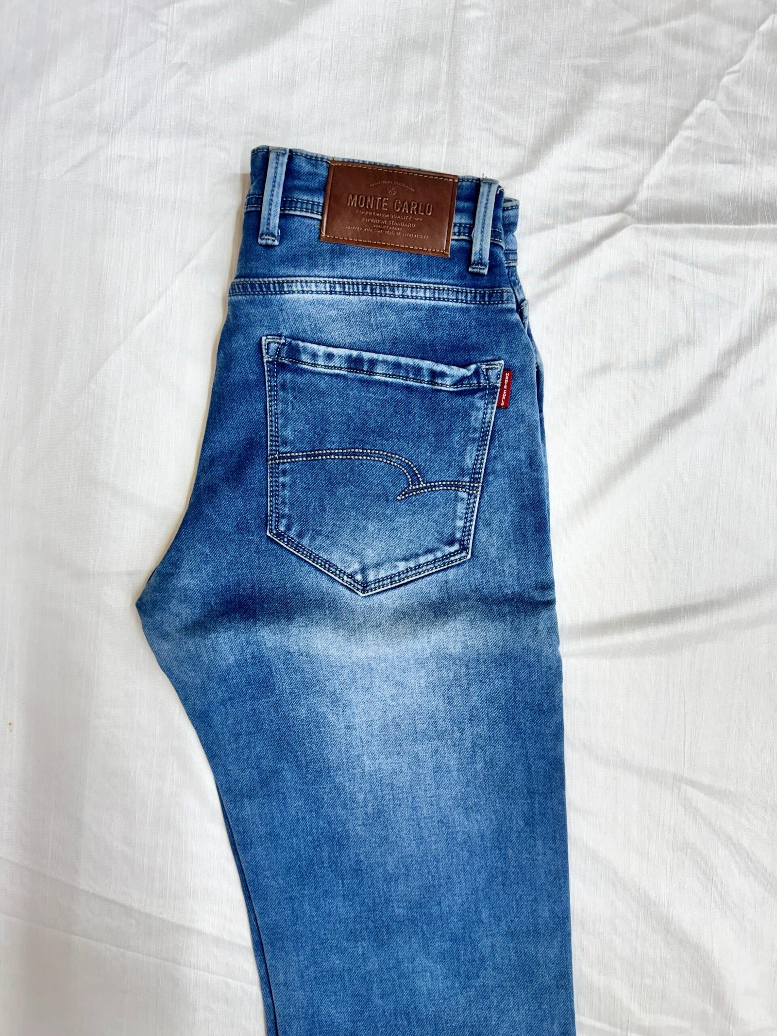 Men Comfort Fit Jeans - Image 4