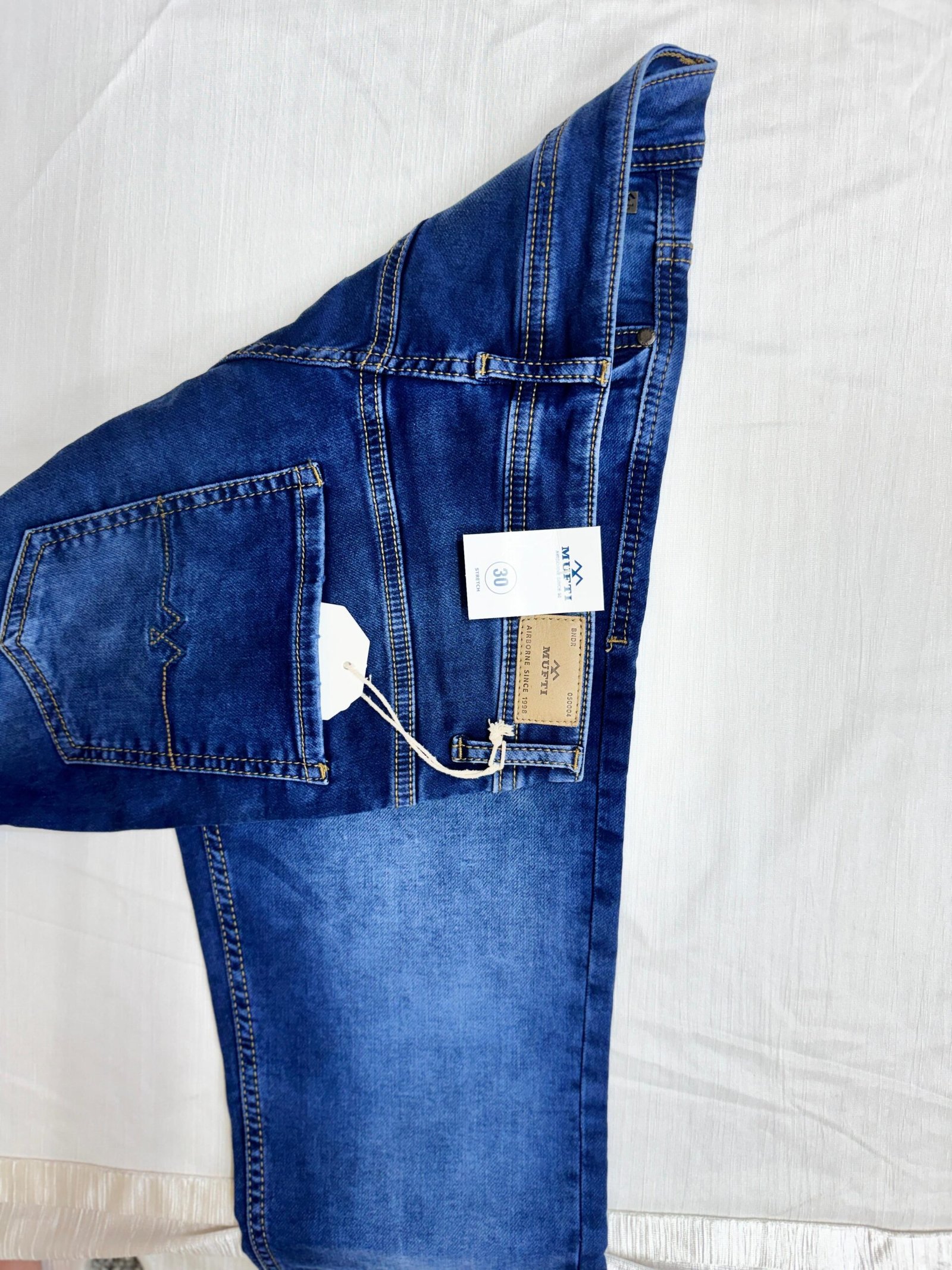 Men Comfort Fit Jeans - Image 4